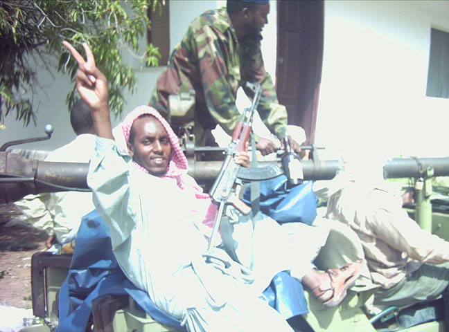 Katta siklar bilan sikish Yosh erkaklar bilan etuk ayollar porno