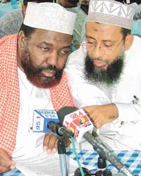 Xaaji Yuusuf Murigo (Left) iyo Shiikh Maxamed Dor