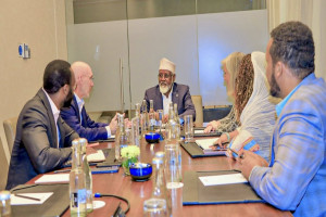 Madaxweynaha Jubbaland oo maanta kulan la qaatay wafdi sare oo ka socday beesha Caalamka